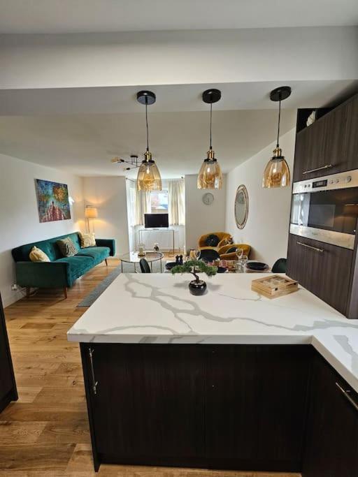 Comfortable Two Bedroom Flat Hove Exterior foto
